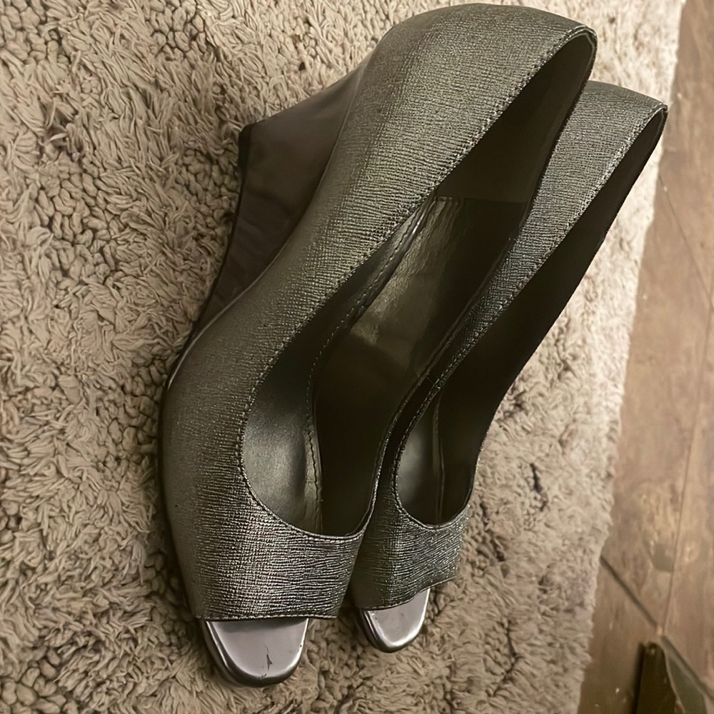 Brandolino size 71/2 wedge open toed shoes silver sparkles